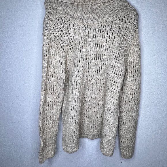 Guess Sweater - Picture 6 of 8